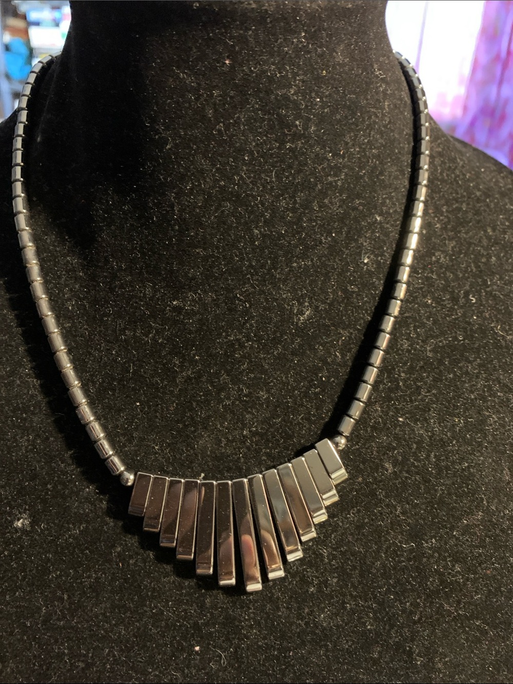 Elegant Black Hematite Fan Shaped Waterfall Metallic Bar Necklace